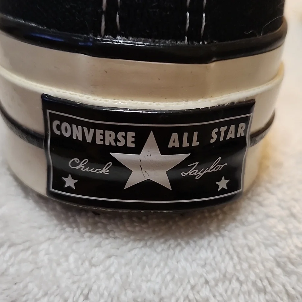 Converse - Picture 3 of 5